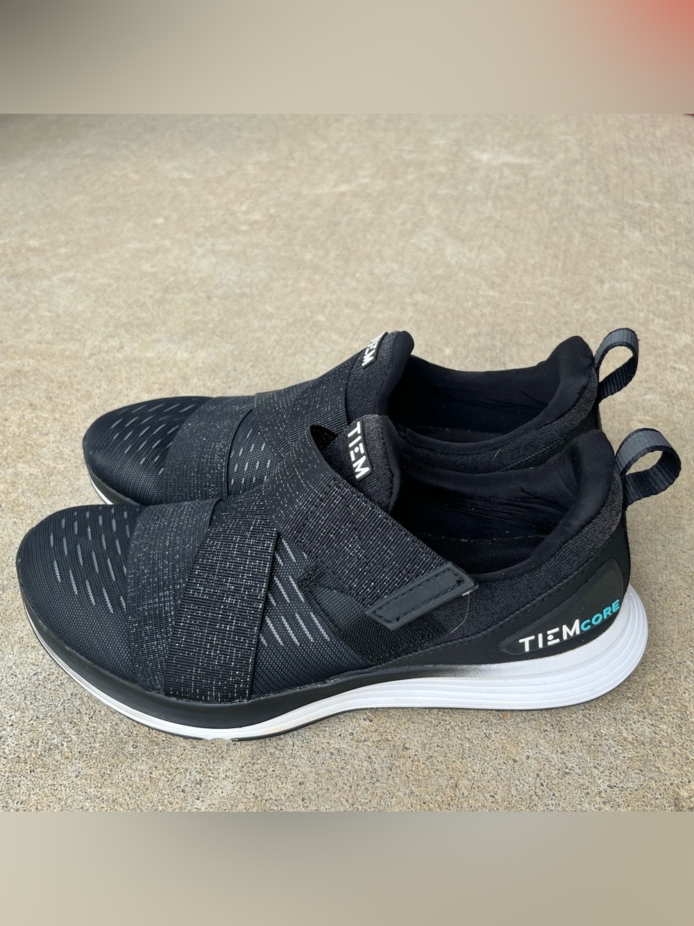 Women’s Slip-On Athletic Sneakers in Black by TIEM Core SZ 8.5 - Picture 3 of 6